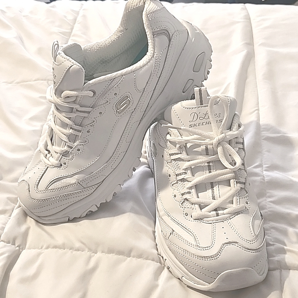 Skechers Widefit Tennis Shoes